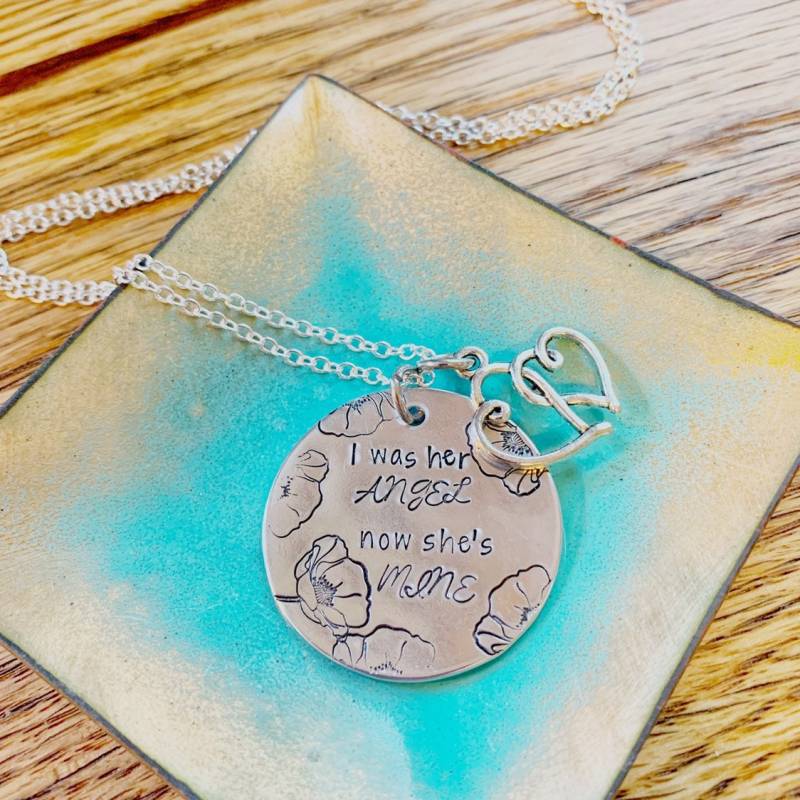 "Memorial Handgestempelte Halskette "Verlust Des Mutterandenkens"." "Memorial Handgestempelte Halskette "Verlust Des Mutterandenkens"." von 5StonesDesigns