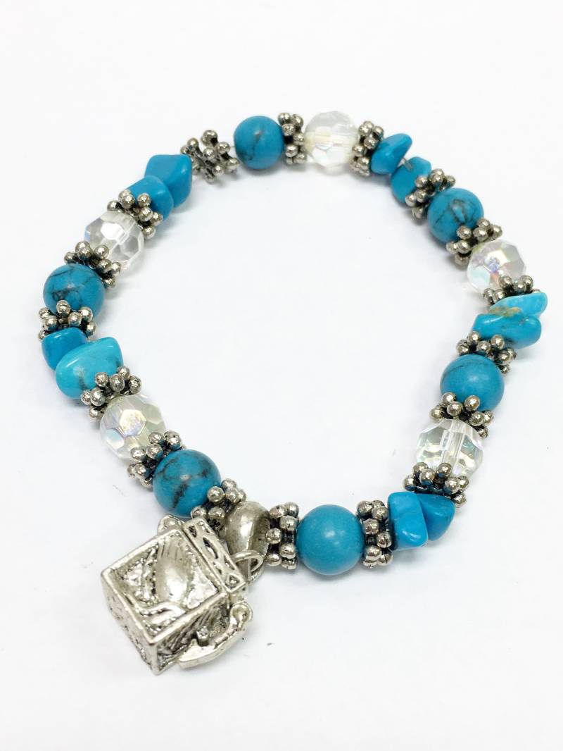 Türkis Perlen Armband Mit Andenken Charm von 5goldenthings