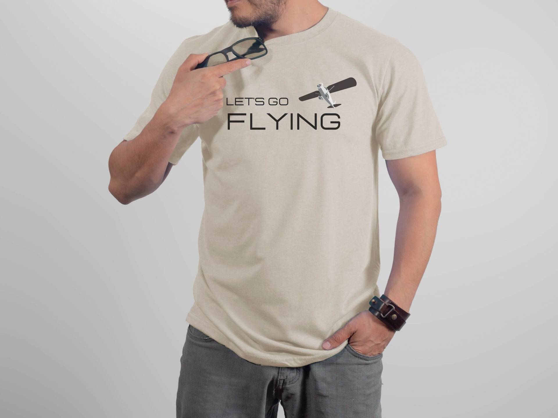 Lass Uns Fliegen T-Shirt | Pilot Luftfahrt Shirt Geschenk Für Flugzeug Bekleidung Flugschüler Cfi Lass Uns Fliegen T-Shirt | Pilot Luftfahrt Shirt Geschenk Für Flugzeug Bekleidung Flugschüler Cfi von 74SIERRA