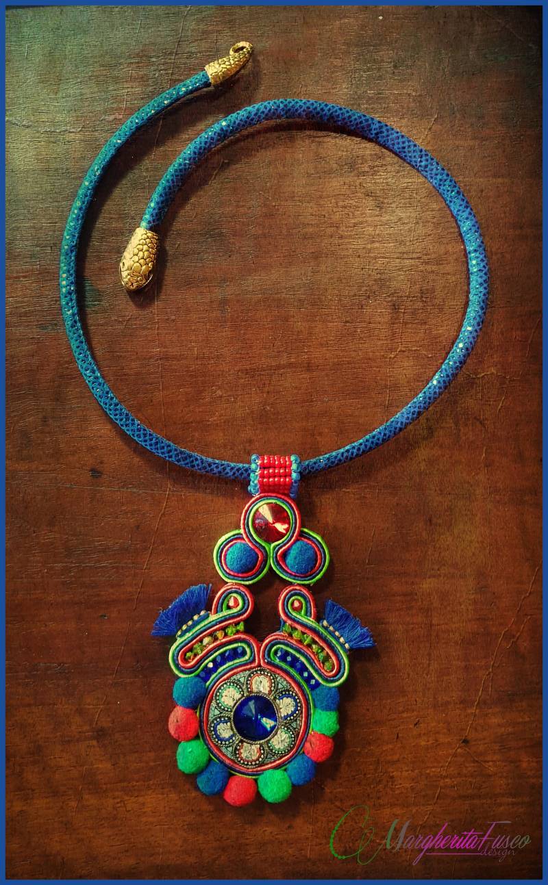 Pachamama Handgemachte Soutache Kette Mit Altem Mikromosaik Als Fokalstück Pachamama Handgemachte Soutache Kette Mit Altem Mikromosaik Als Fokalstück von 75marghe75
