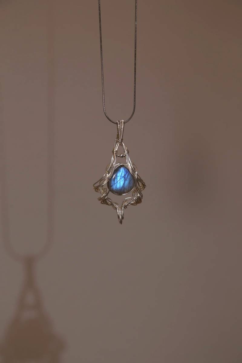 Labradorit Anhänger | Handgefertigter Schmuck Kristall Halskette Handgefertigt von 7LarcanaWirewrapped