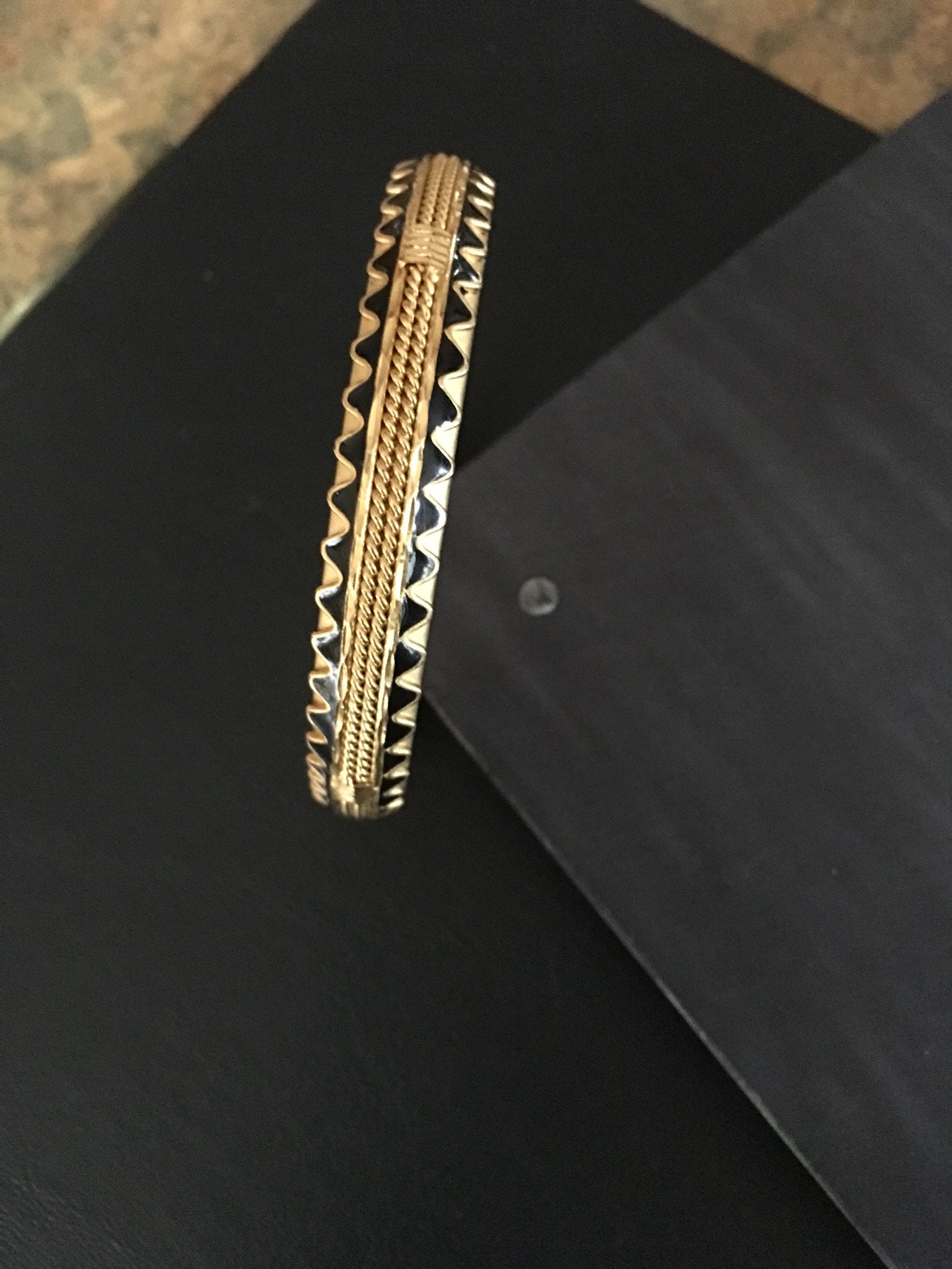 Vergoldete Schwarze Emaille Schieben Auf Vintage Armreif Armband Schöne Sehnte Design Vergoldete Schwarze Emaille Schieben Auf Vintage Armreif Armband Schöne Sehnte Design von 7Monks