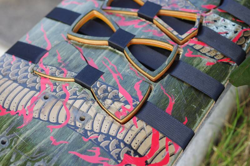 Fliege Aus Bordeaux Rot # Skateboard Recycelt von 7PLIS
