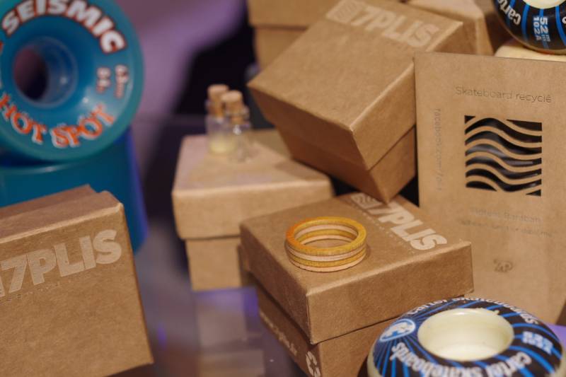 Skateboard Recycling-Holz -Ring von 7PLIS