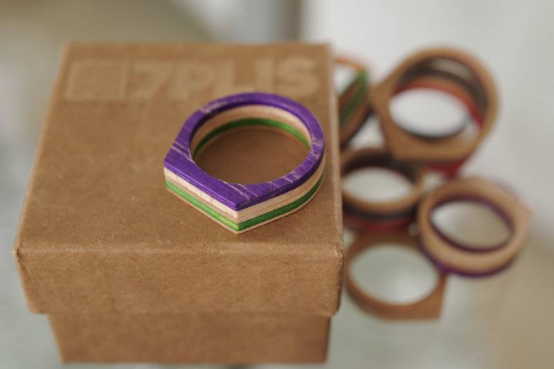 Skateboard Recycling-Holz -Ring von 7PLIS