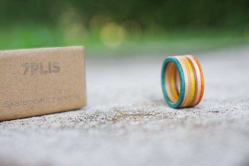Skateboard Recycling-Holz -Ring von 7PLIS
