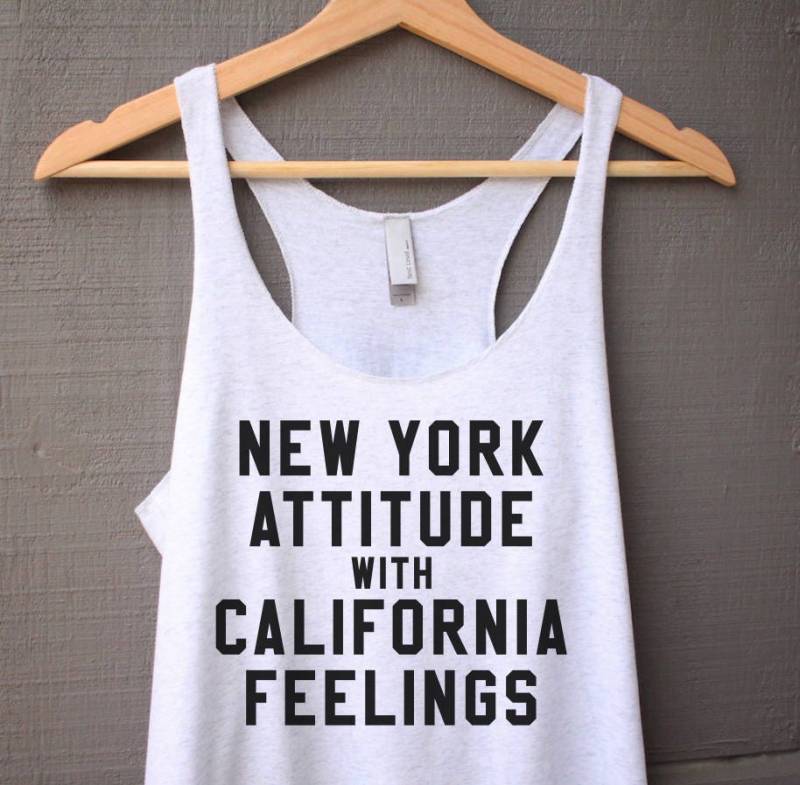 New York Haltung Mit Kalifornien Gefühle Tank Top - California Nyc von 7Sages