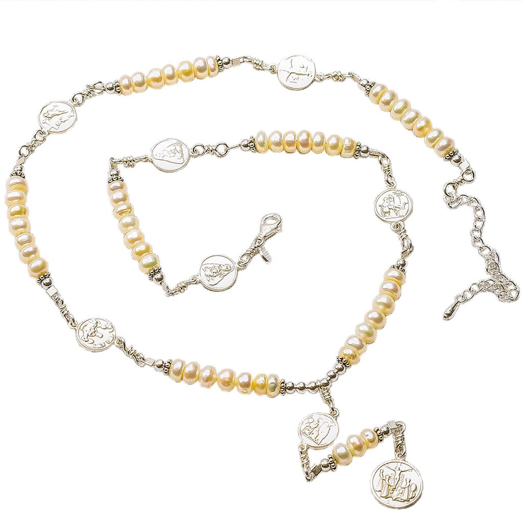 sterling Silber 7 Sorrows Rosenkranz Halskette Süßwasserzuchtperle 6mm, Small Medal Set von 7SorrowsRosaries