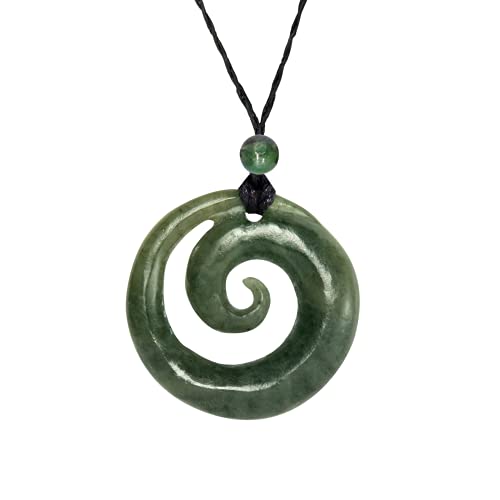 81stgeneration Unisex Geschnitzte Nephrit Jade Grünstein Maori Koru Spiral Anhänger Halskette von 81stgeneration