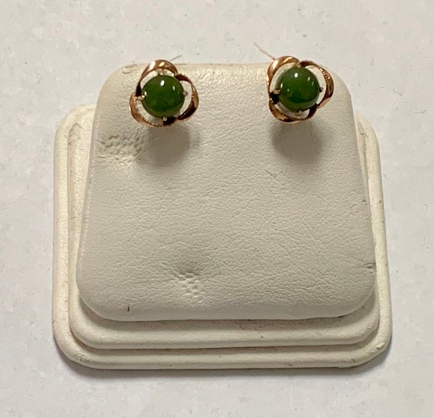 Echte Handarbeit 18K Rose Gold Jade Ohrringe 2, 7 G Echte Handarbeit 18K Rose Gold Jade Ohrringe 2, 7 G von 88AsianAntiques