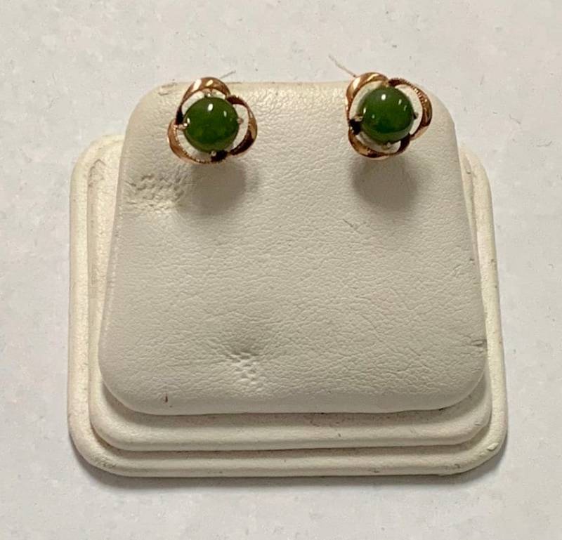 Echte Handarbeit 18K Rose Gold Jade Ohrringe 2, 7 G Echte Handarbeit 18K Rose Gold Jade Ohrringe 2, 7 G von 88AsianAntiques