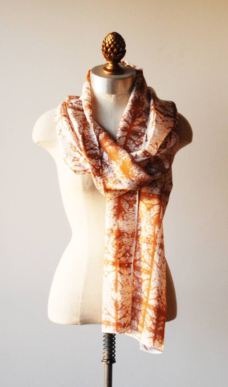Seidenschal, Handbedruckt, Hand-Gefärbt, Handgemalt, Einzigartige Schal, Kupfer Schals Seidenschal, Handbedruckt, Hand-Gefärbt, Handgemalt, Einzigartige Schal, Kupfer Schals von 88editions
