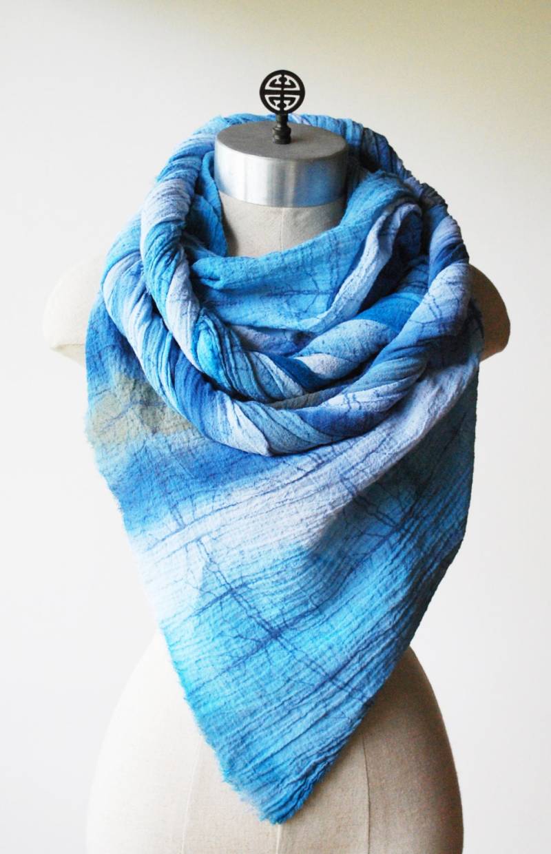 Übergroße Schal, Große Baumwolle Schal Hand Bedruckte Verblasste Blues Übergroße Schal, Große Baumwolle Schal Hand Bedruckte Verblasste Blues von 88editions