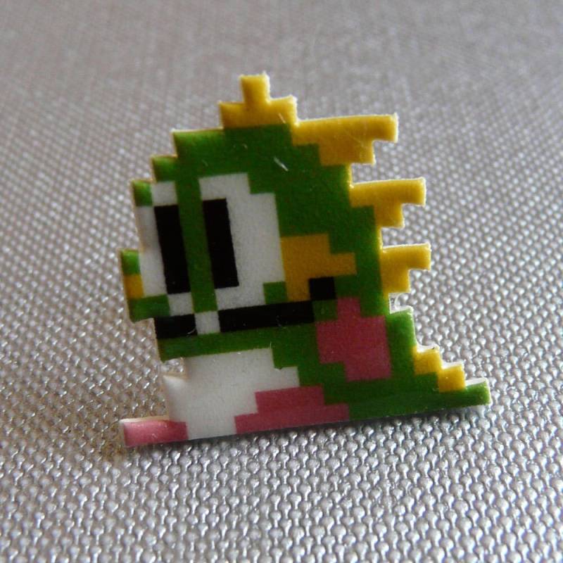 Bubble Bobble Bub Pin // Arcade Nintendo Hutnadel Pixel Krawattennadel Retro Anstecknadel Harzbeschichteter Schrumpfplastik Ähnlich Emaille von 8BitZero