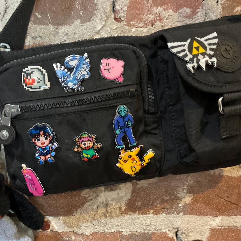 Link To The Past Pin // Falling Lttp/Nintendo Hat Legend Of Zelda Harzbeschichteter Shrink Plastik Ähnlich Emaille von 8BitZero