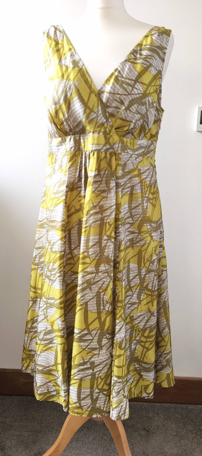 Vintage 1950Er Jahre Seidenkleid, Ärmelloses Seide Sommerkleid von 8ForHeaven