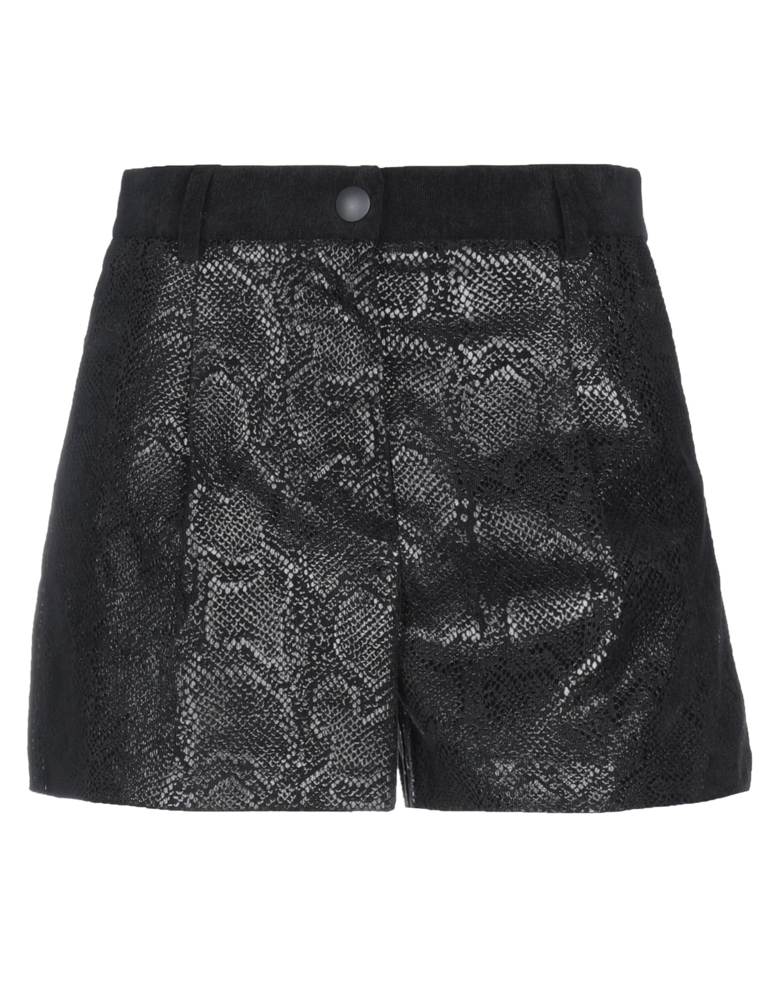 8PM Shorts & Bermudashorts Damen Schwarz von 8PM