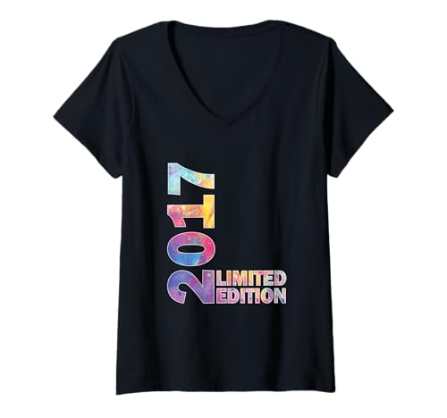 Damen Geschenk zum 8. Geburtstag für Kinder, geboren 2017, 8 Jahre alt T-Shirt mit V-Ausschnitt Damen Geschenk zum 8. Geburtstag für Kinder, geboren 2017, 8 Jahre alt T-Shirt mit V-Ausschnitt von 8th birthday presents for kids