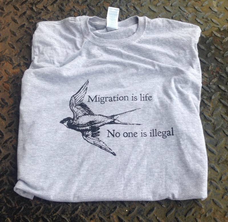 Wanderung Ist Leben/Niemand Illegal T-Shirt von 9001