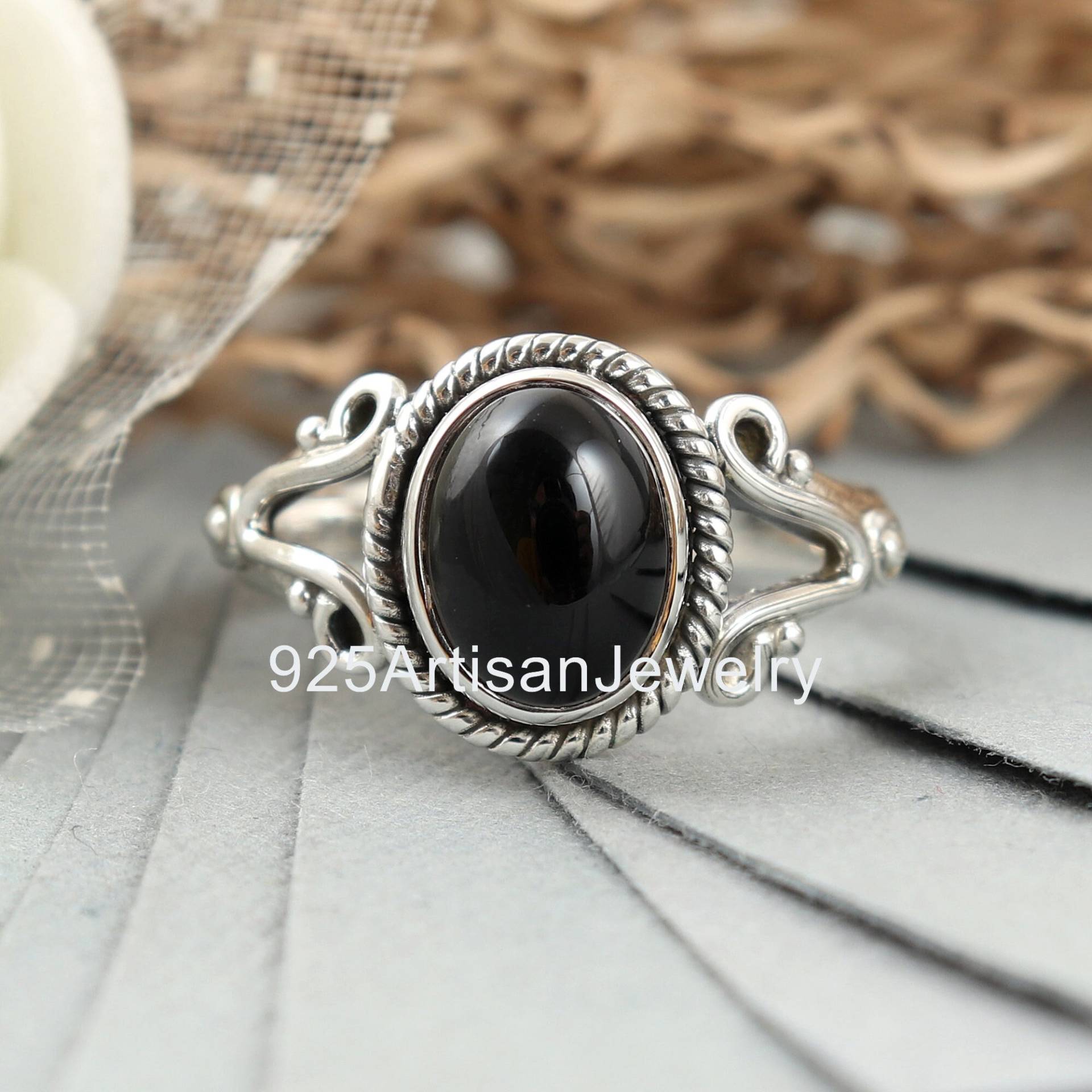 925 Sterling Ring, Echter Onyx Schwarzer Oval Edelsteinring, Handgemachter Designer Silberring, Geschenk Für Frauen, Statement Ringe von 925ArtisanJewelry