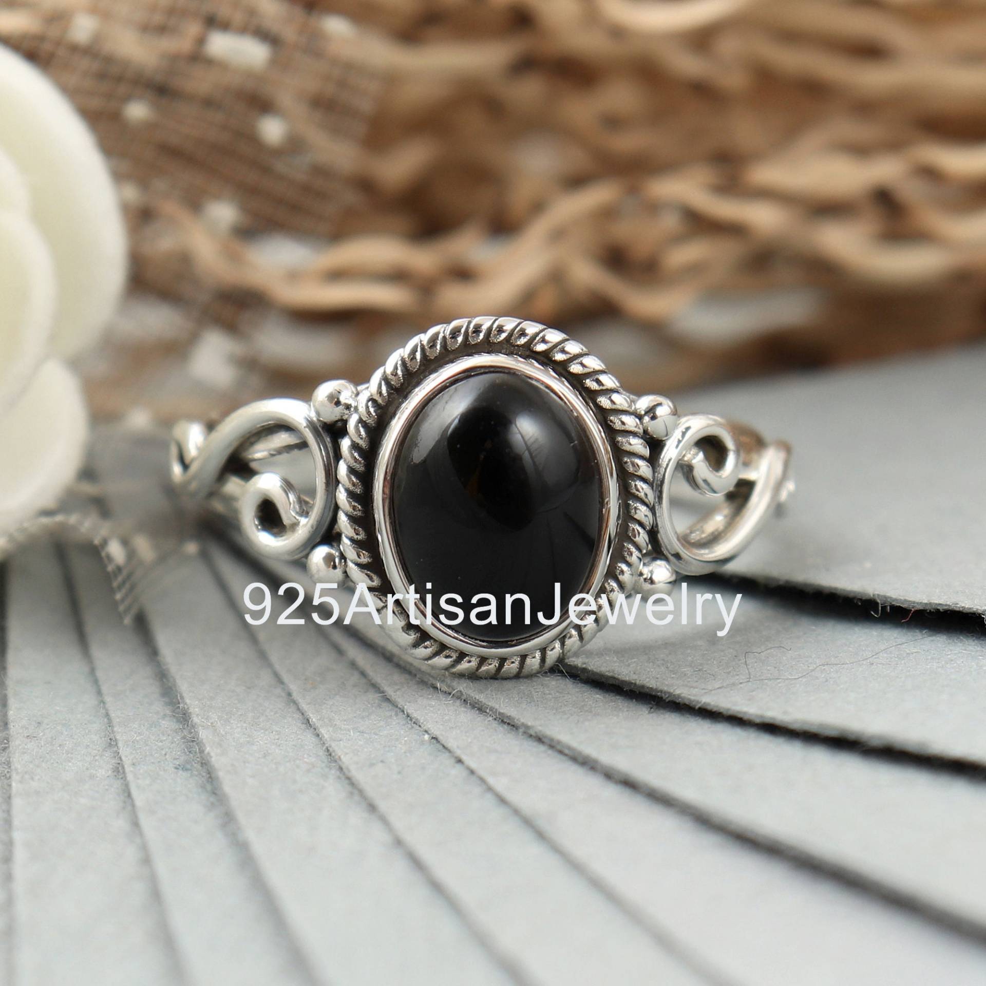 Dunkel Schwarzer Ring, 925 Sterling Silber Onyx Ovaler Edelstein Ring - Handgemachter Designer Oval Stein Geschenk Für Frauen von 925ArtisanJewelry