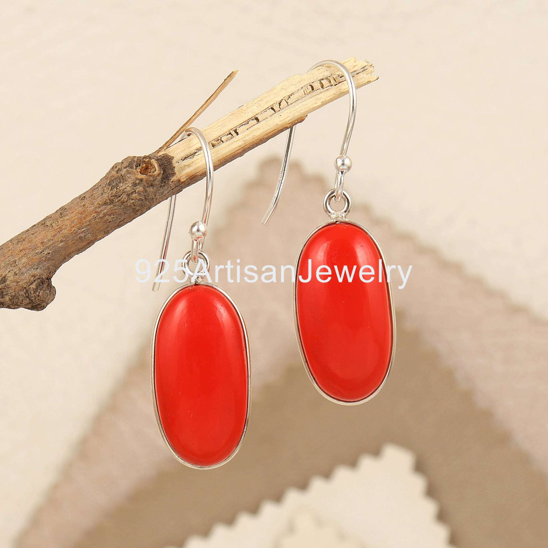 Oval Rote Koralle Edelstein Ohrring, Ovale Form Baumeln Lünette Silber 35Th Jubiläum Geschenke Für Frauen Ohrringe von 925ArtisanJewelry