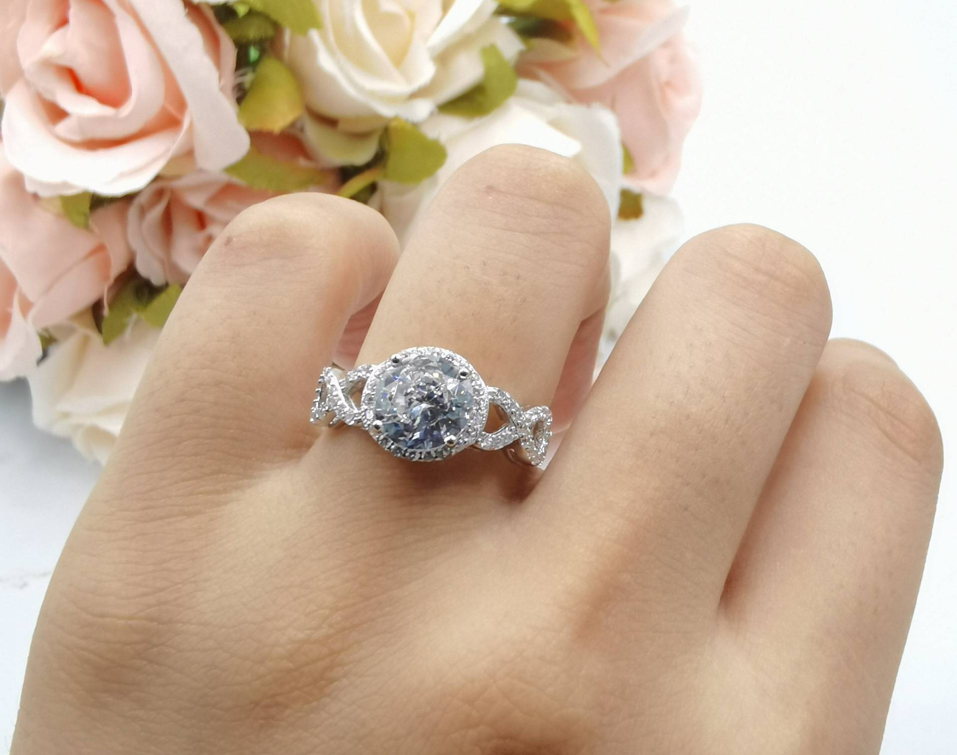 2.00 Ct Rund Diamant Cz Infinity Twist Art Deco Hochzeit Verlobung Braut Versprechen Ring 925 Sterling Silber Jubiläum von 925SilverBridal