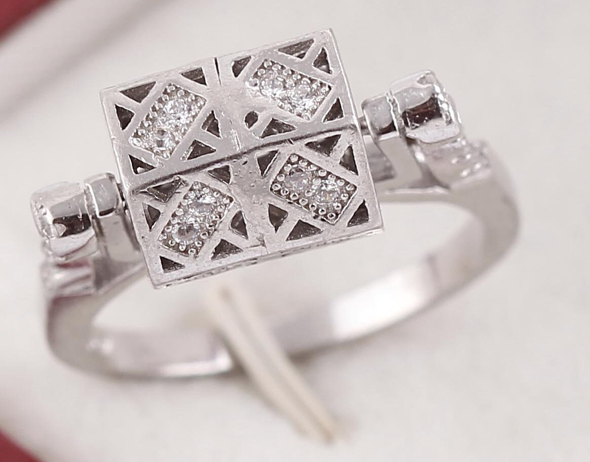 925 Sterling Silber Ring Mit Zirkonia 925 Sterling Silber Ring Mit Zirkonia von 925SilverByRajat