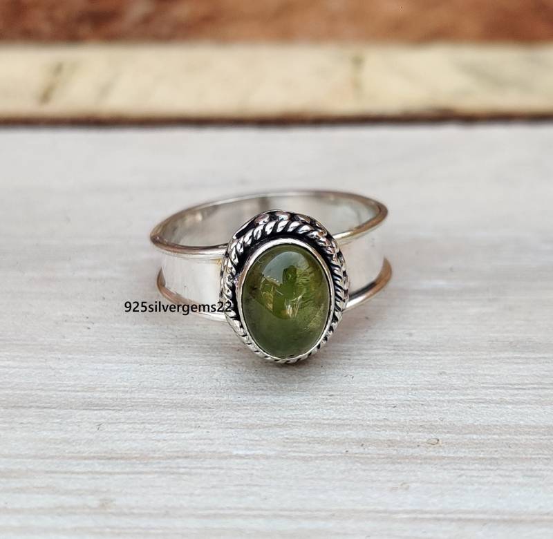 Peridot Ring, Hübscher Designer Edelstein Angst Erstaunlicher 925 Sterling Silber Sorgen Ring von 925SilverGems22