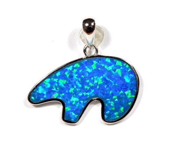 Bären-Anhänger Mit Funkelnden Blauen Feueropal-Intarsien Auf 925 Sterlingsilber von 925usa