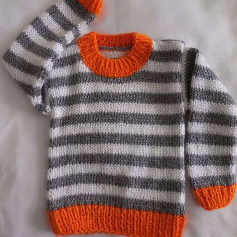 Handgefertigter Strickpullover Mit Grau-Weißen Streifen 18 - 24M von 949creations
