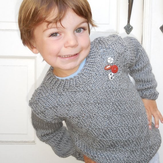 Handgemachter Knit Boy Pullover in Grau Mit Diamanten - Grauer Kleinkind Kinderpullover Allen Sportbällen Für 3 4 Jahre von 949creations
