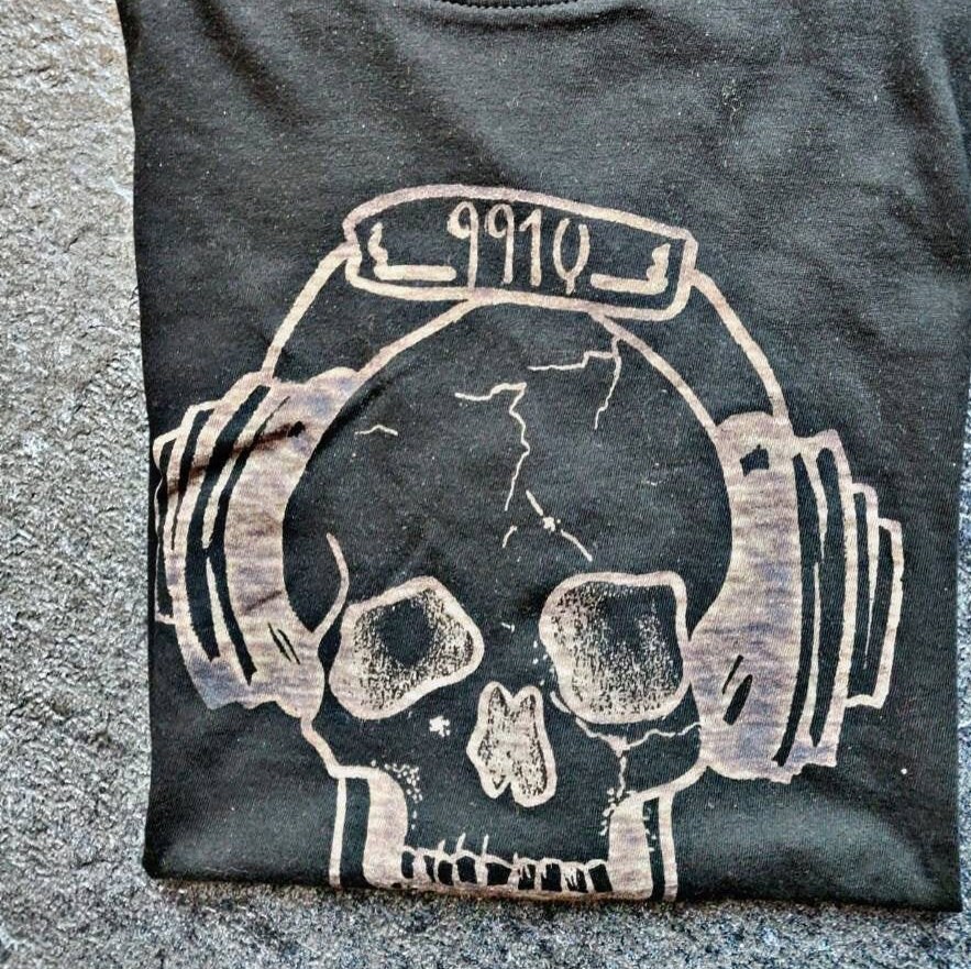 Totenkopf-T-Shirt „The Raver" 9910Factory Totenkopf-T-Shirt „The Raver" 9910Factory von 9910FACTORY