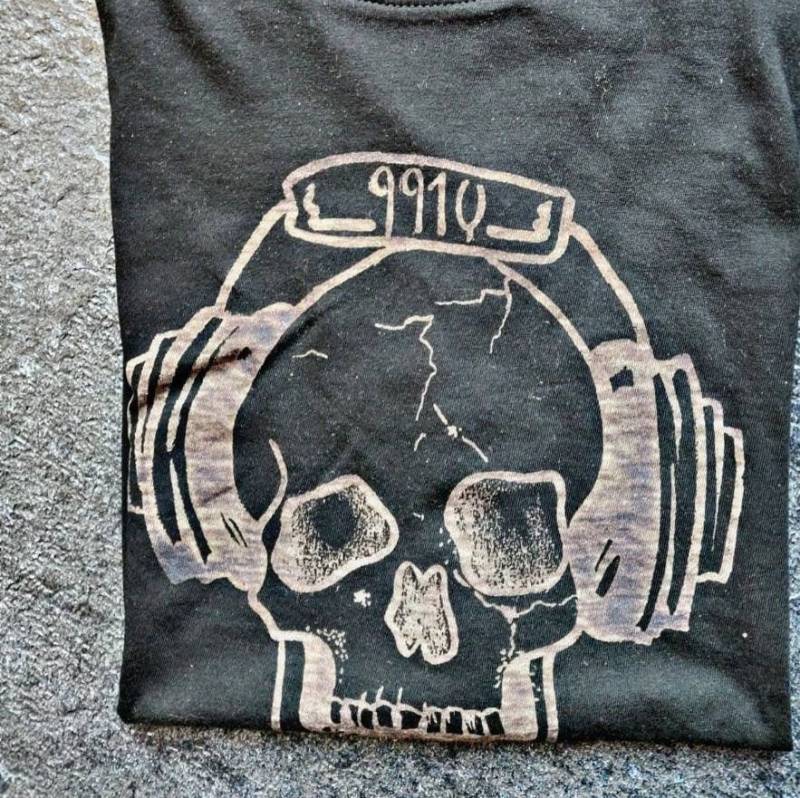 Totenkopf-T-Shirt „The Raver" 9910Factory Totenkopf-T-Shirt „The Raver" 9910Factory von 9910FACTORY