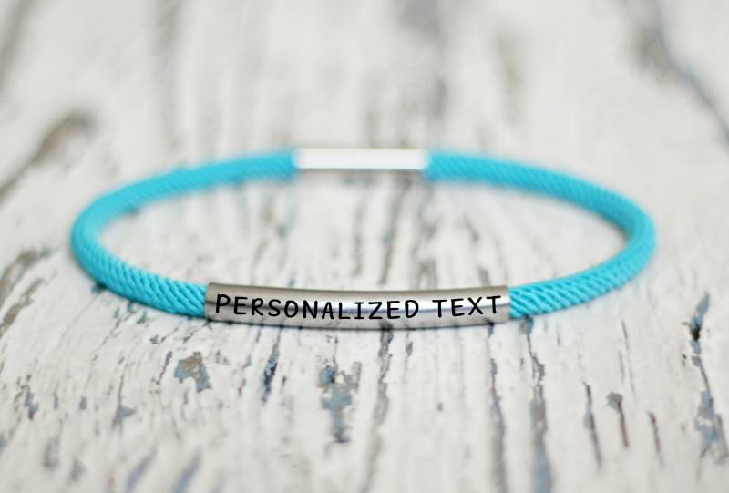 Armreif Personalisiert Für Frauen Personalisierte Geschenk Mutter Geflochten Graviert Schmuck Zitat Dünner Freundschaft Abstand Blaues Kordelarmband von 99gems