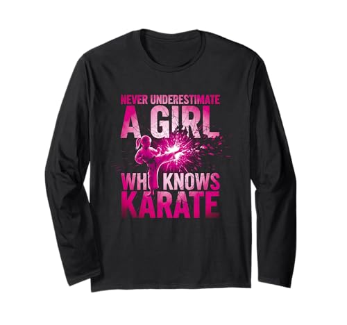 Never Underestimate a Girl Who Knows Karate Lustiges Zitat Langarmshirt von A Girl Who Knows Karate Shop
