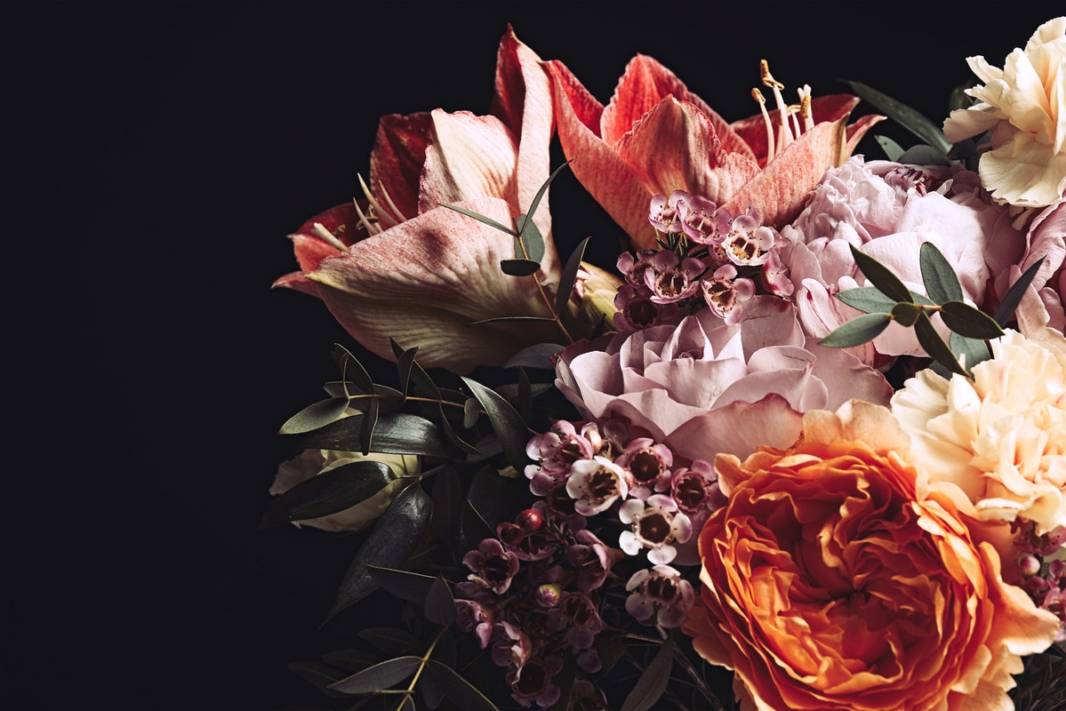 A.S. Création Vliestapete "Fototapete Blumenbouquet Dunkel mit Rosen & Lilien" matt glatt von A.S. Création