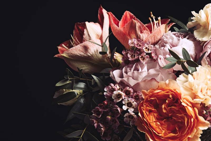 A.S. Création Vliestapete "Fototapete Blumenbouquet Dunkel mit Rosen & Lilien" matt glatt von A.S. Création