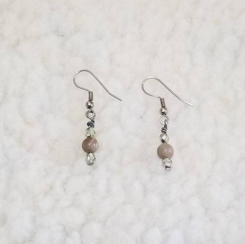 Petoskey Stein & Kristall Perlen Fisch Haken Ohrringe Hand Gefertigt Petoskey Stein & Kristall Perlen Fisch Haken Ohrringe Hand Gefertigt von A2UrbanvixenArt