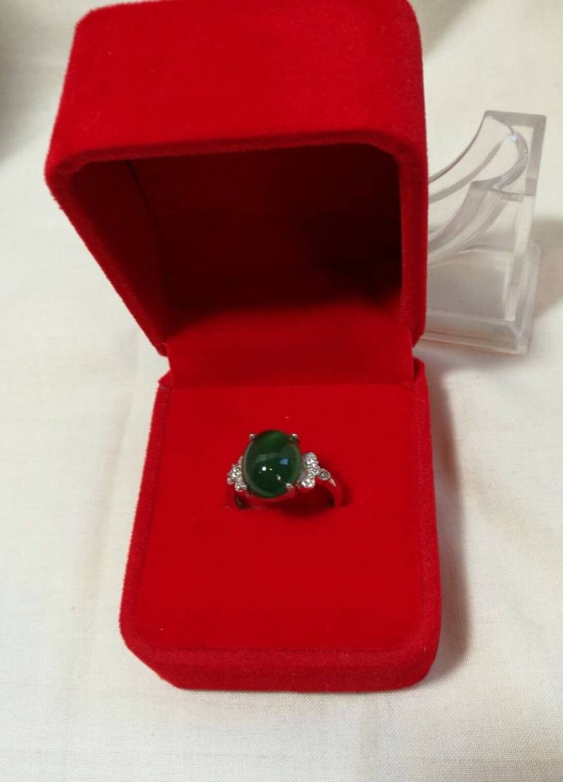 Zertifizierte 2.85Ct Ovaler Grüner Chalcedon in Massiver Silberring Größe Verstellbar von AAAAhandmade