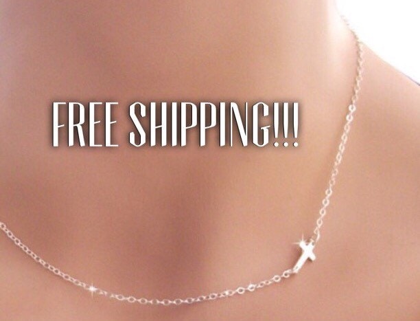 Seitlich Kreuz Halskette, Taufe Geschenk, Kleines Kreuz, Minimal, Weißgold, Mama Solide Seitlich Kreuz Halskette, Taufe Geschenk, Kleines Kreuz, Minimal, Weißgold, Mama Solide von AAAccessorize