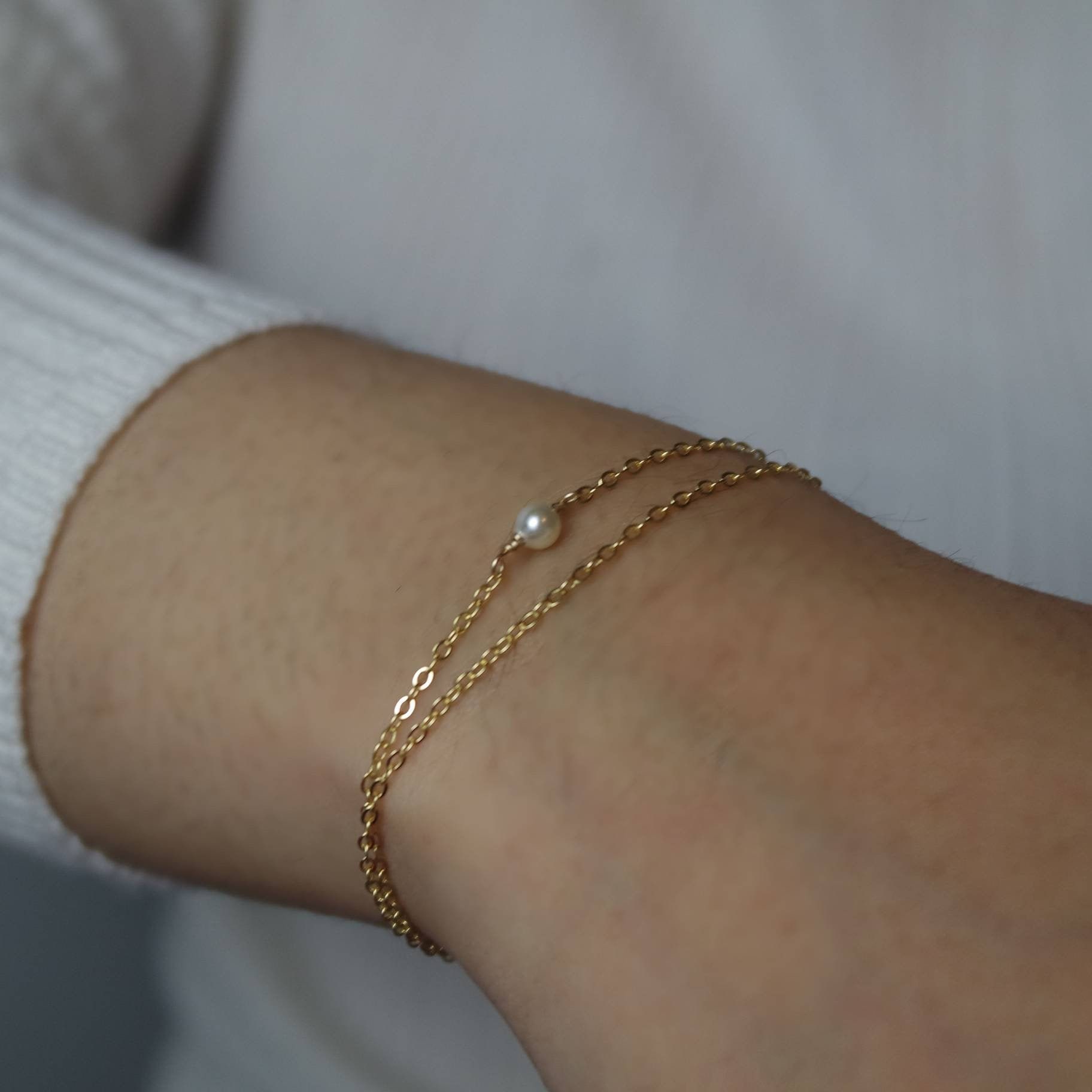 Feines Gold Armband, Perlen Filled Layering Stacking Boho Minimalist Schmuck Feines Gold Armband, Perlen Filled Layering Stacking Boho Minimalist Schmuck von AALIAJEWELLERY