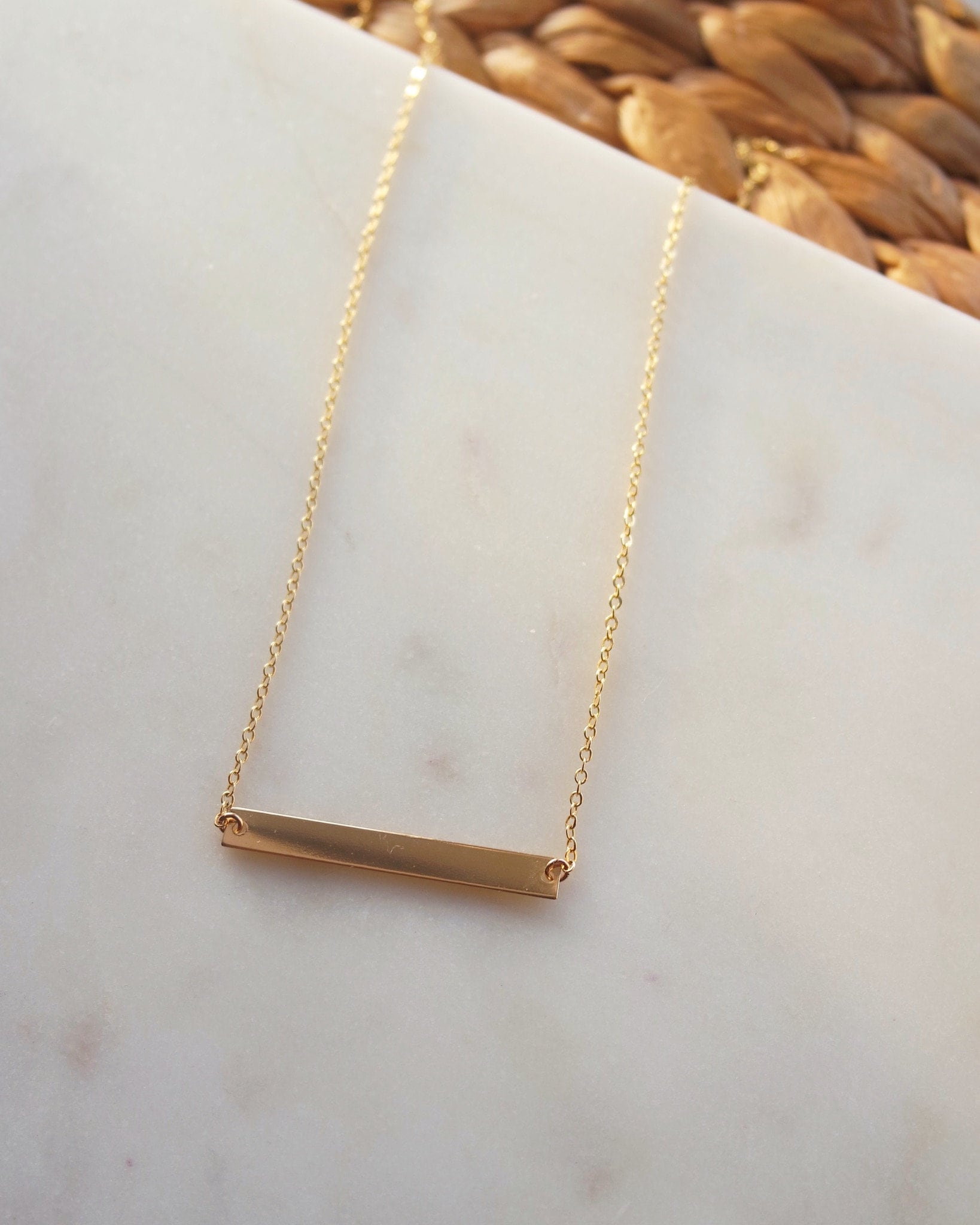 Gold Bar Halskette, Minimal Kim Kardashian Gold Gefüllt Zierliche Geschenk Für Sie Gold Bar Halskette, Minimal Kim Kardashian Gold Gefüllt Zierliche Geschenk Für Sie von AALIAJEWELLERY