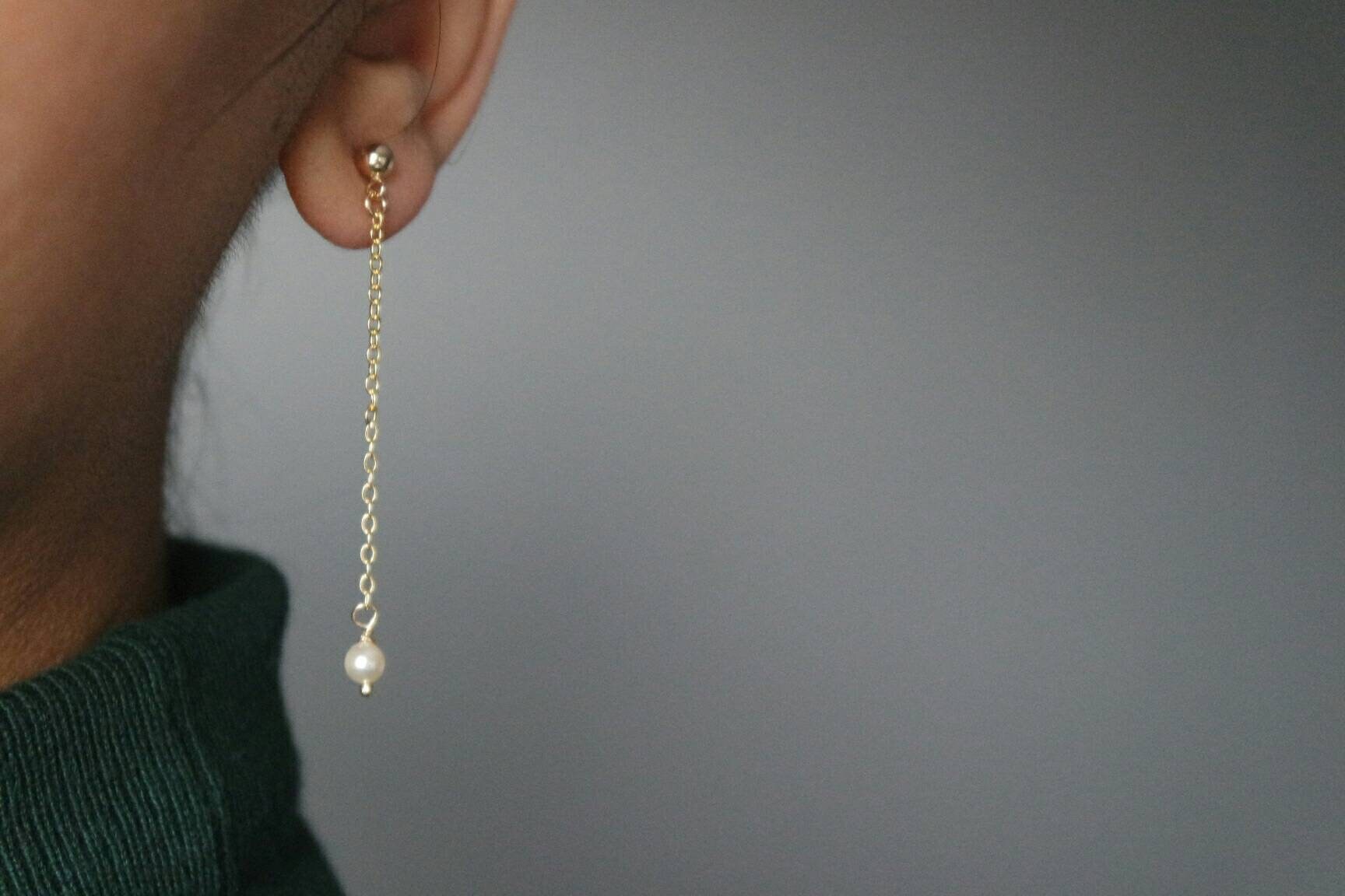 Zierliche Perlenohrhänger 18K Gold Filled Zierliche Perlenohrhänger 18K Gold Filled von AALIAJEWELLERY