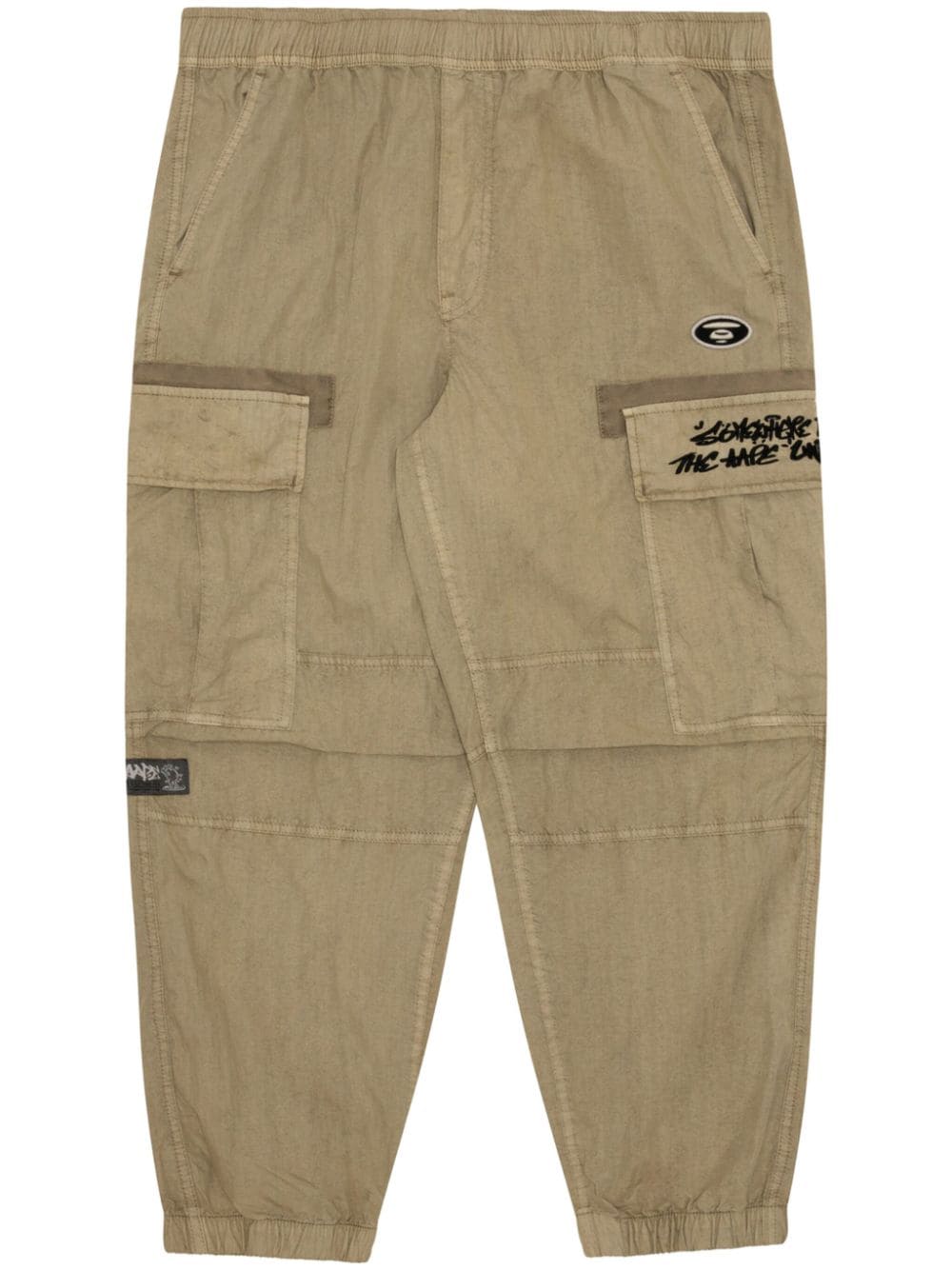 AAPE BY *A BATHING APE® Tapered-Cargohose mit Logo-Applikation - Nude von AAPE BY *A BATHING APE®