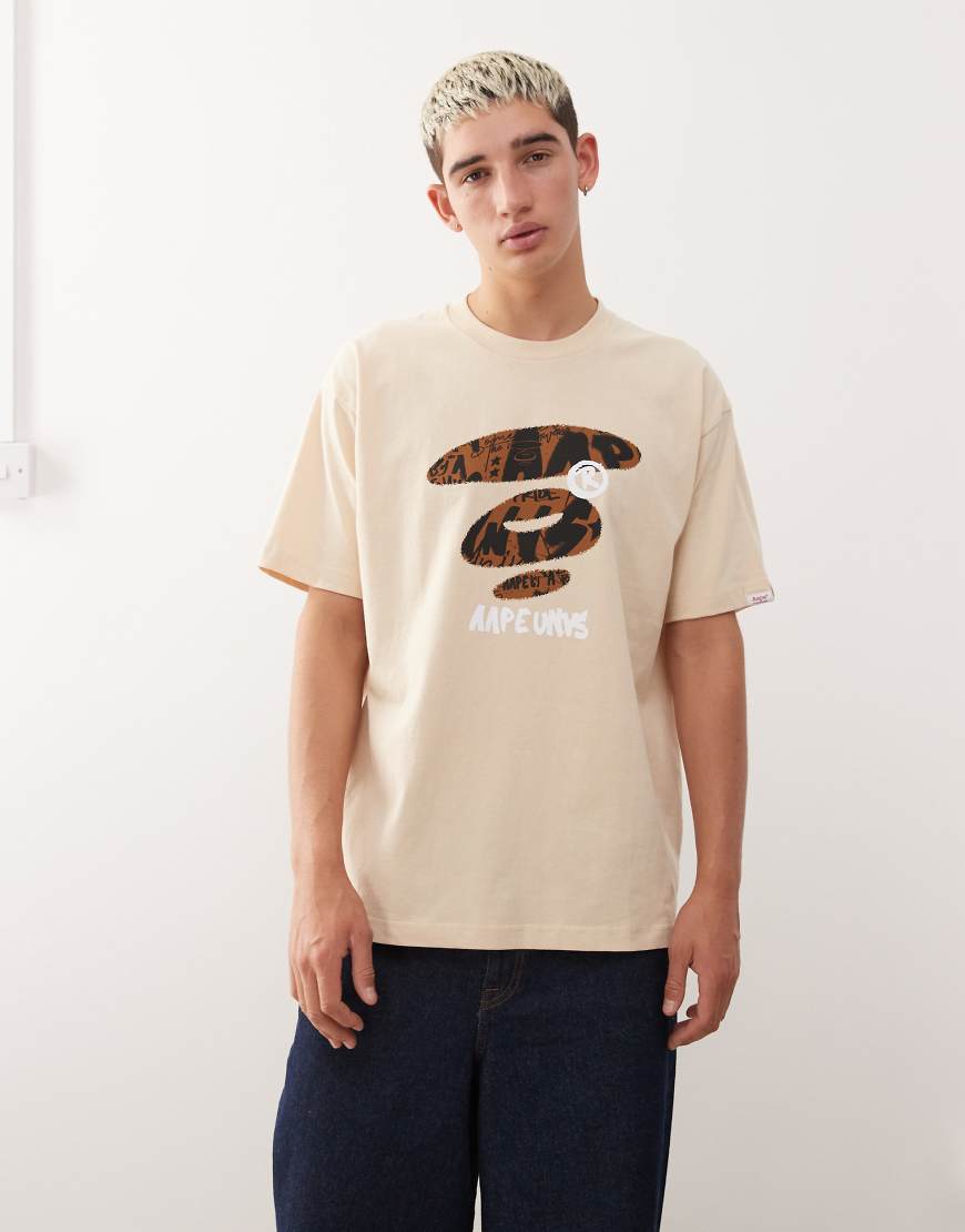 AAPE BY A BATHING APE - Kastiges T-Shirt in Beige mit Logoprint auf der Vorderseite-Neutral von AAPE BY A BATHING APE®