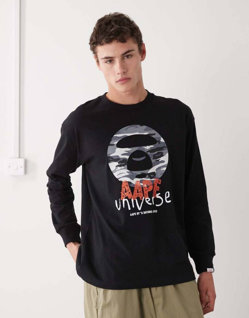 AAPE BY A BATHING APE - Langärmliges, kastiges T-Shirt in Schwarz mit Brustprint von AAPE BY A BATHING APE®