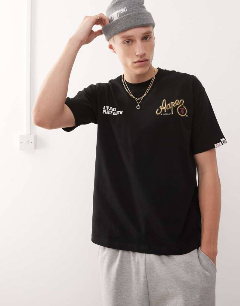 AAPE BY A BATHING APE - T-Shirt in Schwarz mit Western-Logo und Rückenprint von AAPE BY A BATHING APE®