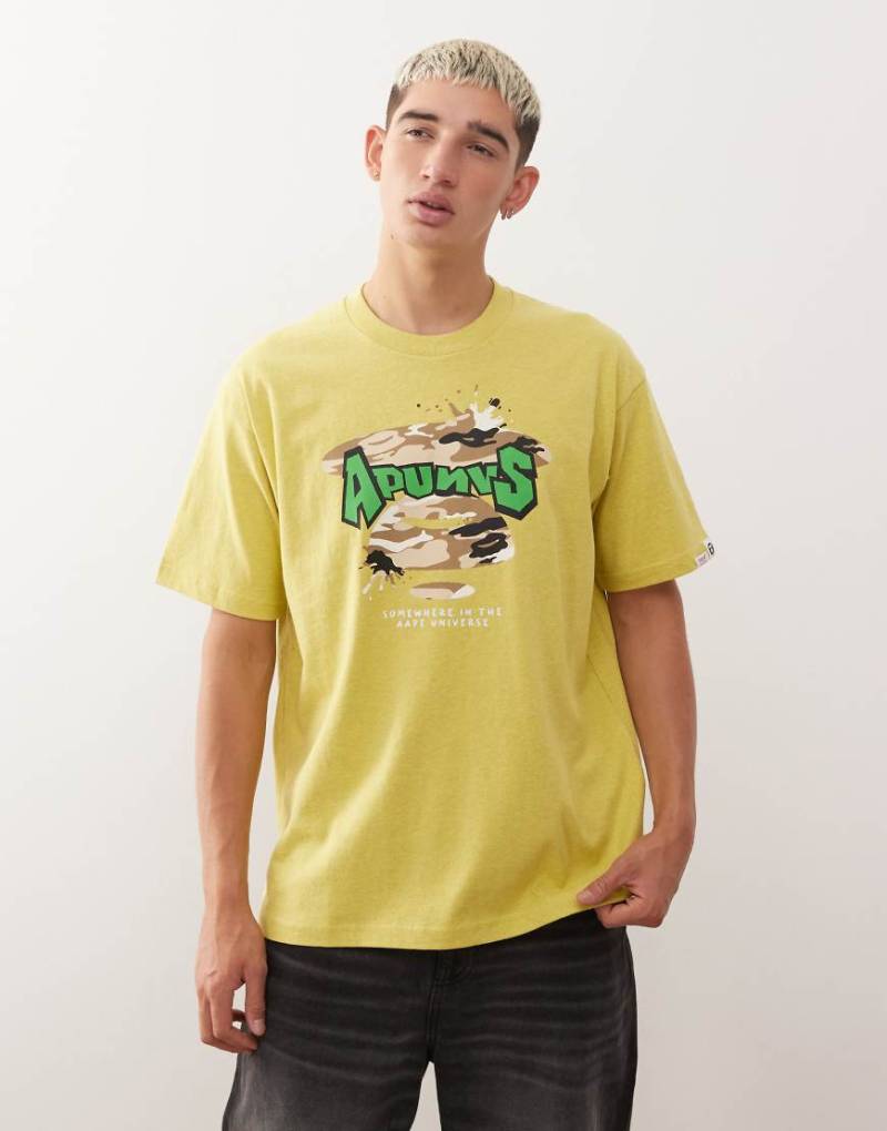 AAPE by A BATHING APE - Boxy-Fit-T-Shirt in Gelb mit Logo-Print auf Brust und Rücken von AAPE BY A BATHING APE®