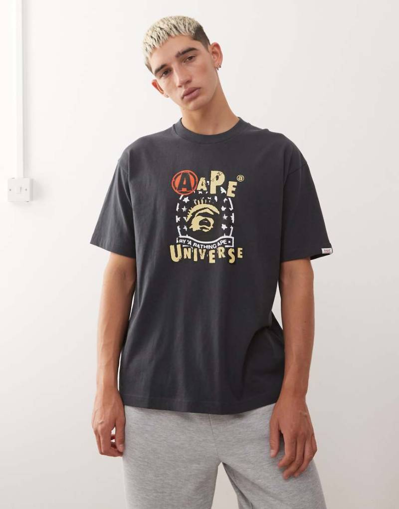AAPE by A BATHING APE - Boxy-Fit-T-Shirt in Schwarz mit Logo-Frontprint von AAPE BY A BATHING APE®